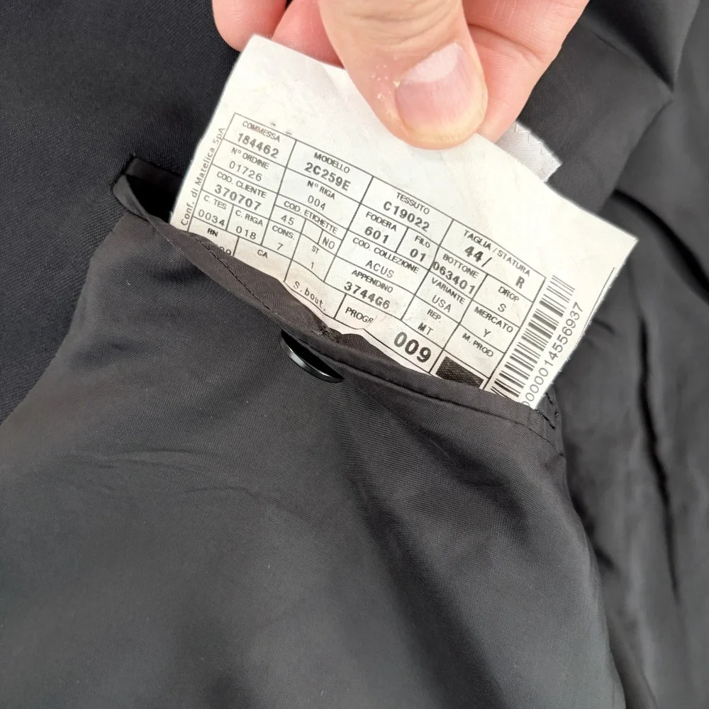 Vintage Armani Collezioni Sport Coat Blazer Jacket in Black Wool Men 44R Italy